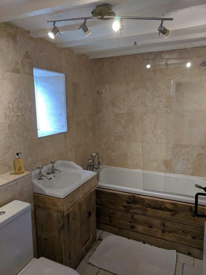 Charming Period Cottage Бат Екстериор снимка